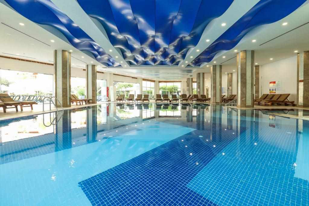 هتل کریستال واترورد ریزورت و اسپا Crystal Waterworld Resort & Spa آنتالیا